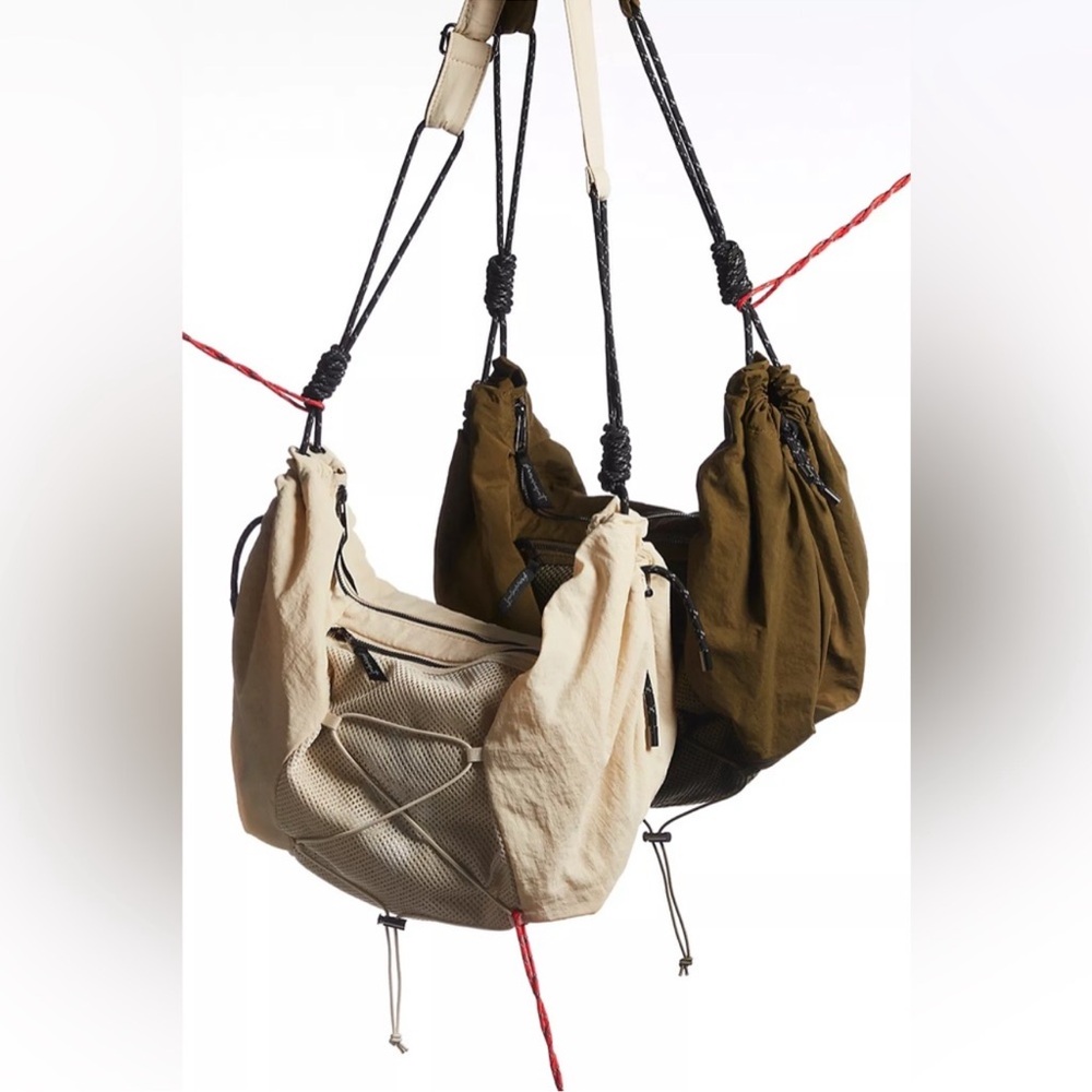 Free people happy landing, sling bag in olive - Picture 5 of 6